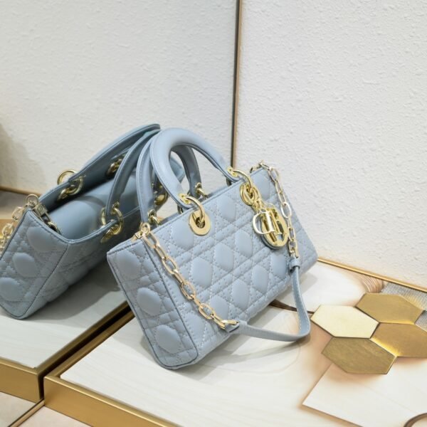 DIOR