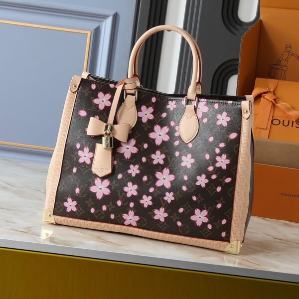 Louis Vuitton × Takashi Murakami Limited Edition OnTheGo medium-sized handbag